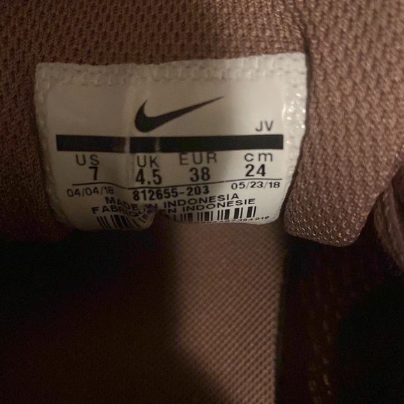 Nike Mauve purple tone Nike tennis shoe sneaker size 7 - Picture 6 of 14